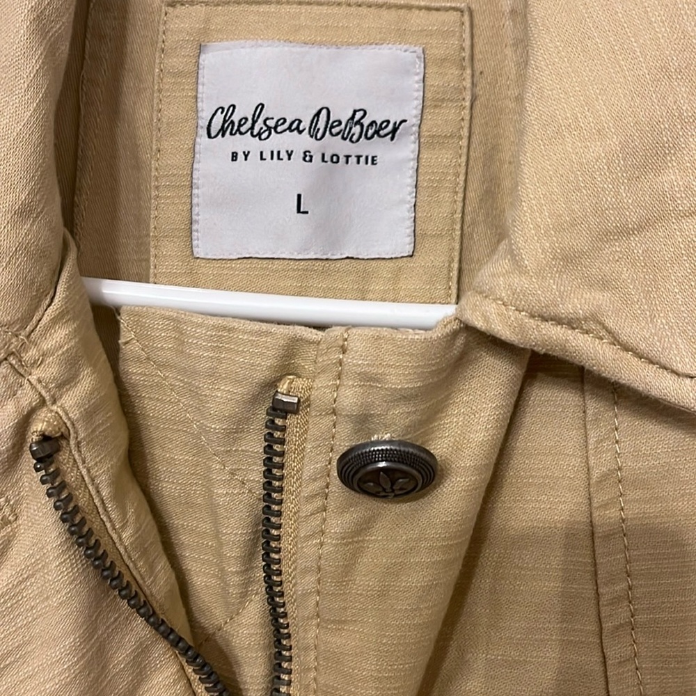 Chelsea DeBoer Tan Utility Jacket Classic Style - Picture 5 of 10